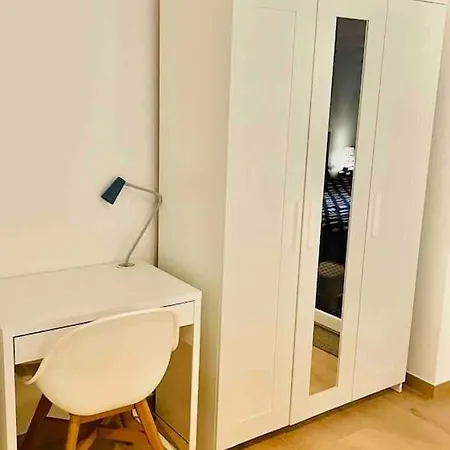 One Bedroom In Center With Terrace-4a Apartamento *